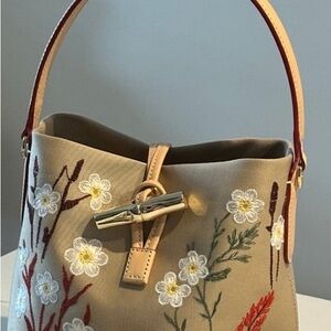 Longchamp Roseau XS bucket shoulder bag